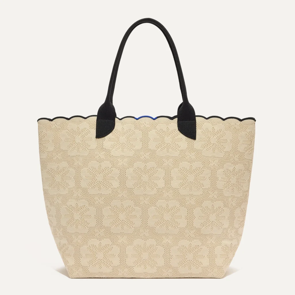 The Lightweight Tote 1